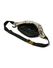 Laden Sie das Bild in den Galerie-Viewer, Tasche Mini Fanny Pack Soft Cotton I Leopard
